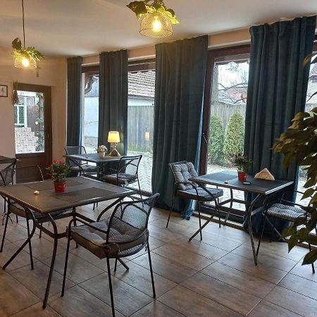 Отель Casa Maria Roses Рышнов Экстерьер фото
