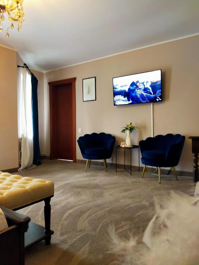 Отель Casa Maria Roses Рышнов Экстерьер фото