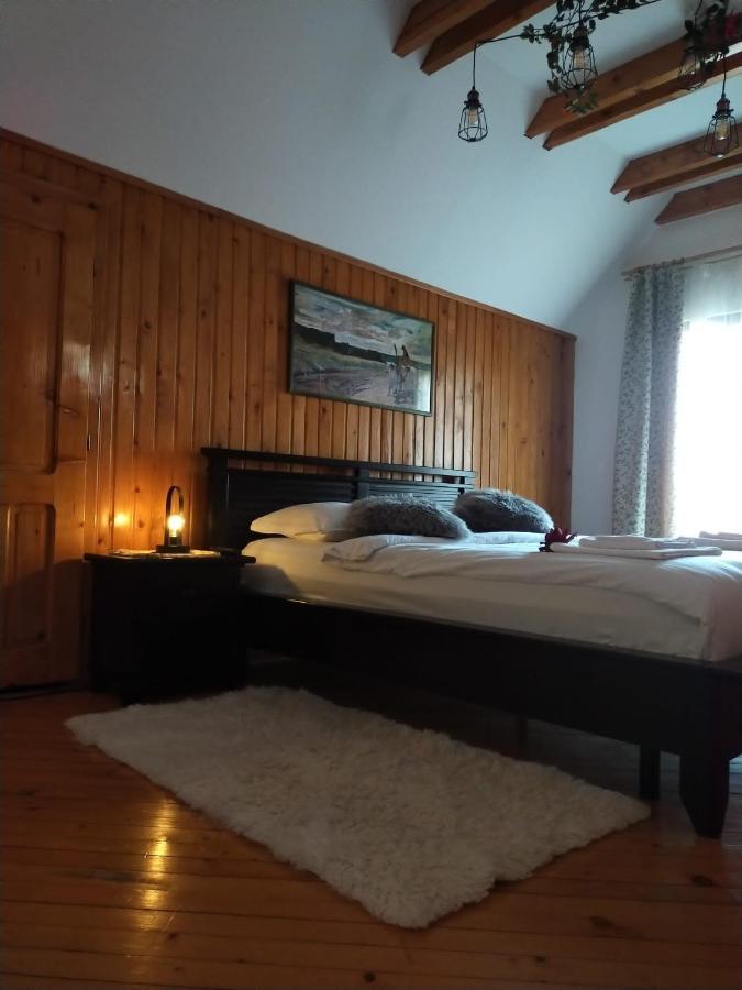 Отель Casa Maria Roses Рышнов Экстерьер фото