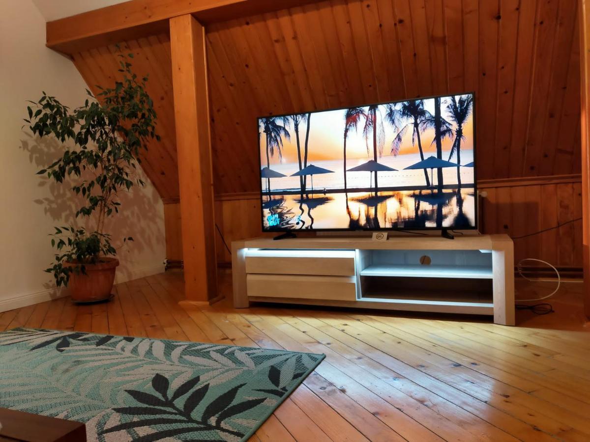 Отель Casa Maria Roses Рышнов Экстерьер фото