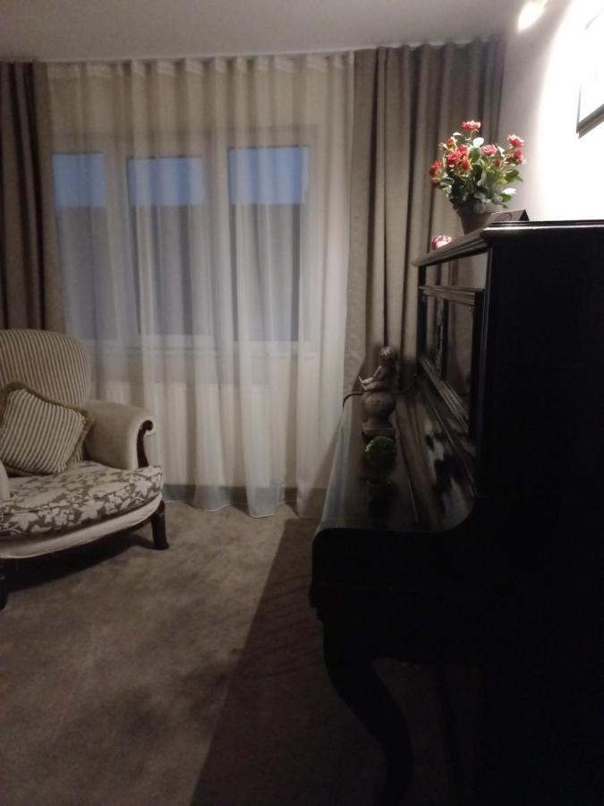 Отель Casa Maria Roses Рышнов Экстерьер фото