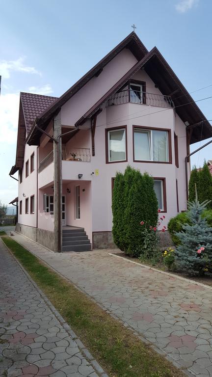 Отель Casa Maria Roses Рышнов Экстерьер фото